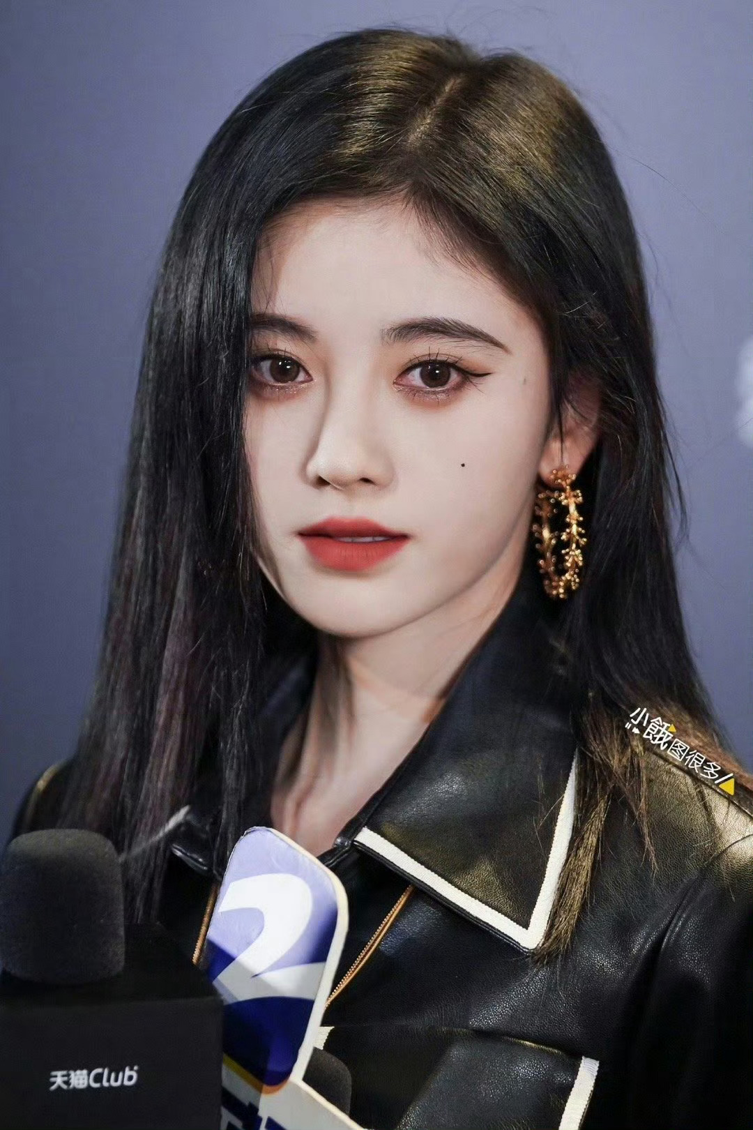 大家不要放过这个生图小鞠 ​​​