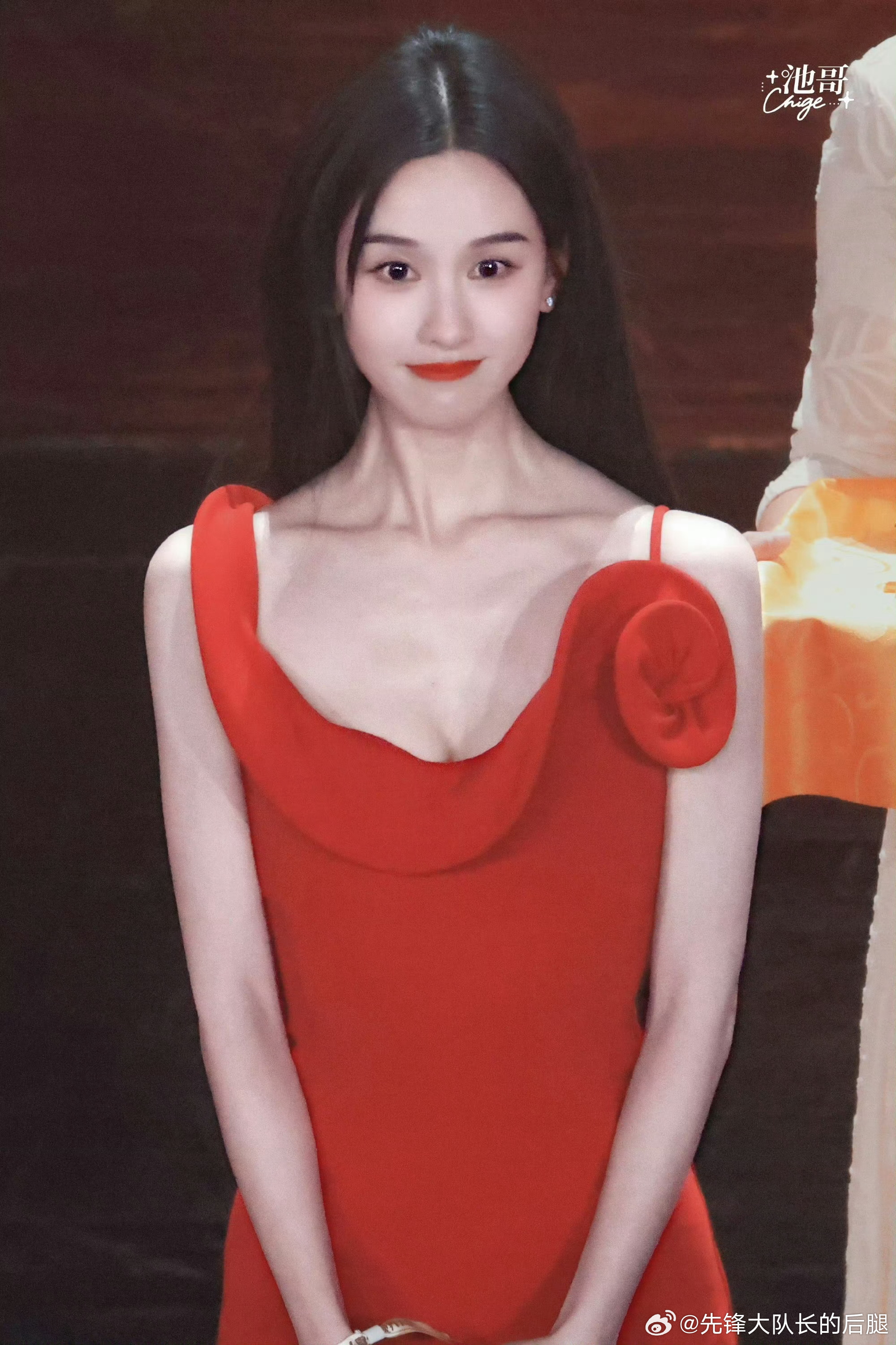 陈都灵穿红衣从未失手红裙嘟嘟[爱慕] ​​​