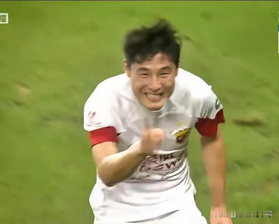发现没
中超联赛进球榜武磊是独一档的存在
领先众多外援
确实是厉害
长期被外援霸