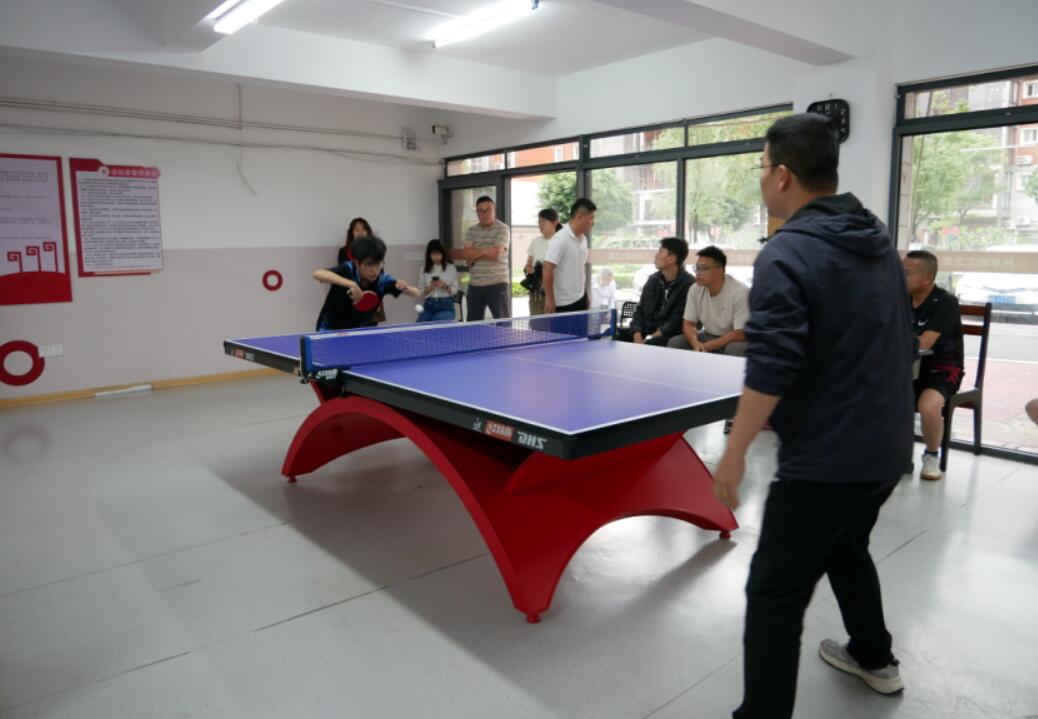 邻里乒飞扬 共筑社区情 聚力“三好”建设