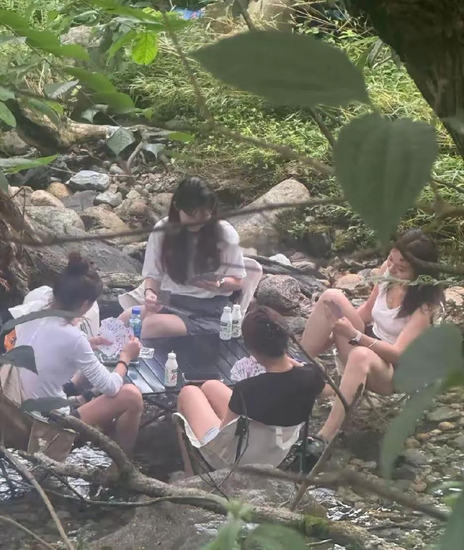 玩的很爽很美，就是一点安全意识都没有啊？对大自然一点敬畏之心都没有？从来不会给你