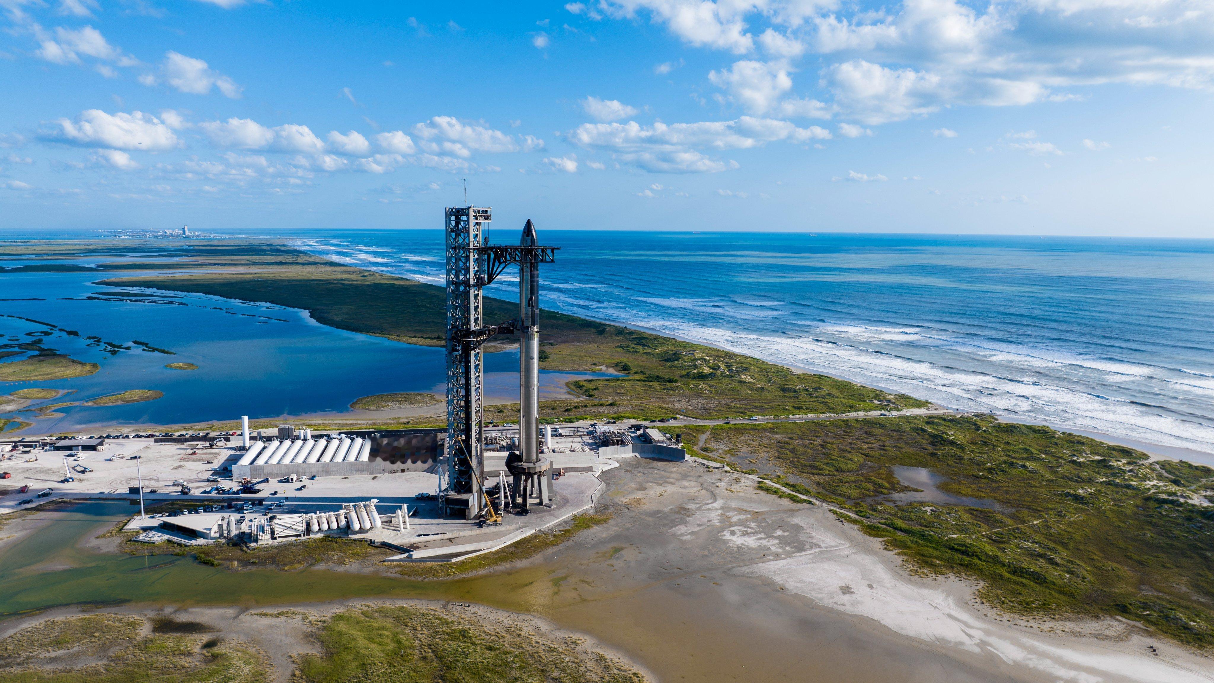SpaceX；超重型火箭/星舰第五次飞行测试前准备就绪，预计监管部门将批准10月