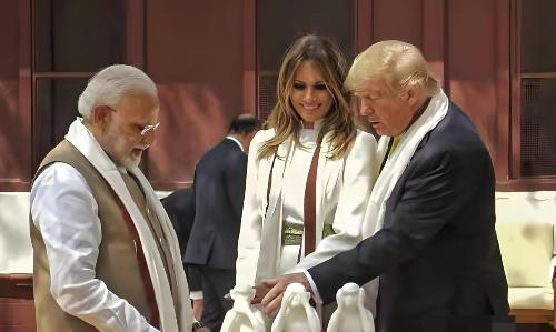 有没有发现这现象:
 
跟商量好似的，不管是美国、欧洲，还是俄罗斯都愿意售卖武器