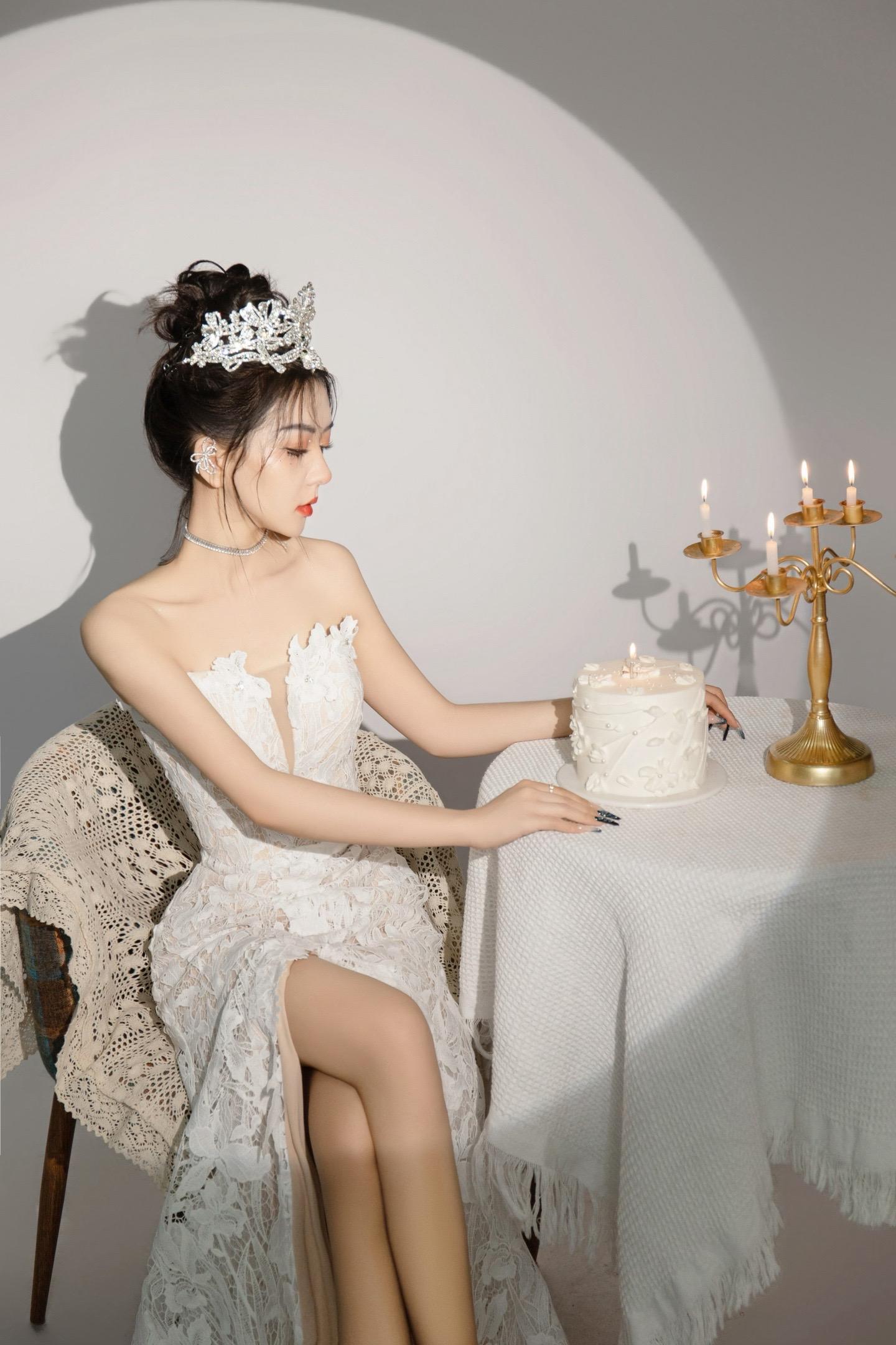 冰女士24岁喽