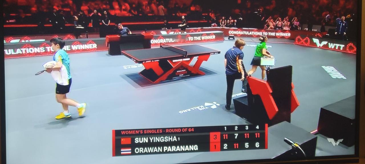 恭喜莎莎3:1战胜帕拉南，取得开门红！
莎莎首局表现出良好的竞技状态，很快以11