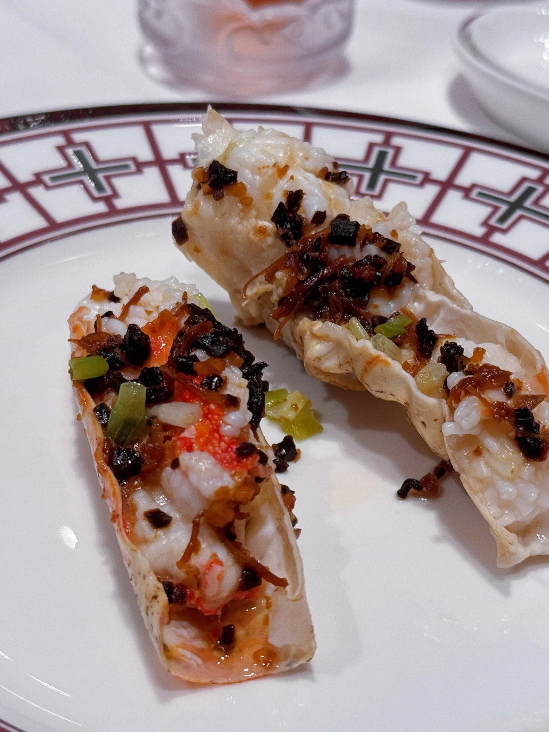 有人躺我旁边一直刷我笔记，是个啥感受～