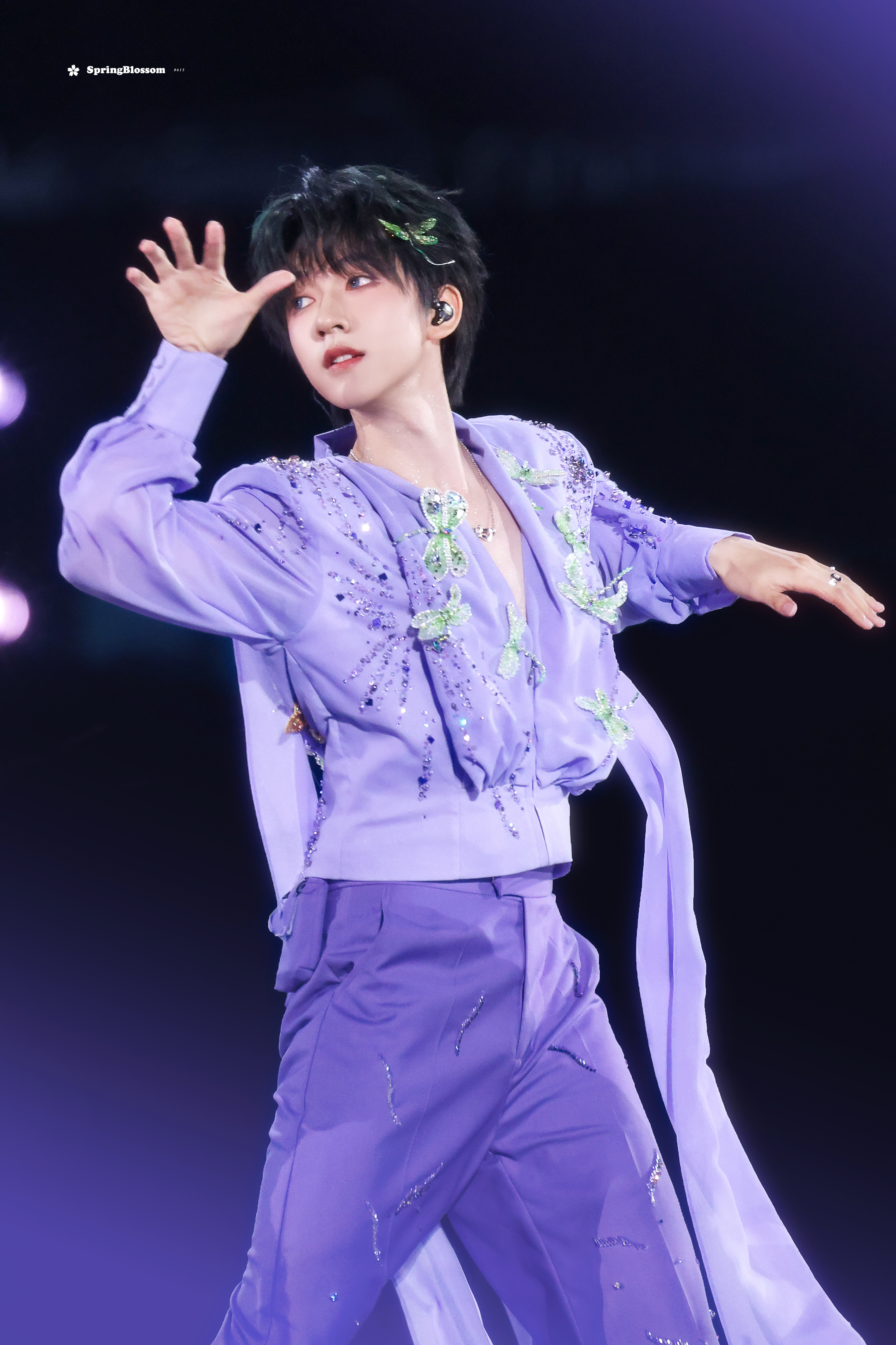 贺峻霖贺峻霖HUAWEI nova代言人💚 贺峻霖五十公里桃花坞6追寻时代洋流