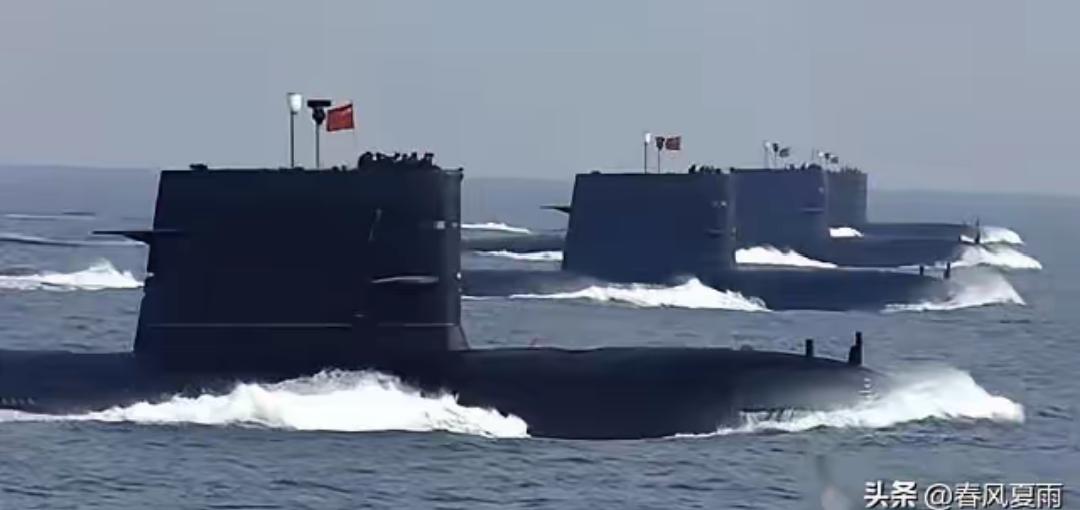 美国海军情报局局长在国会放了句话，底下的议员坐不住了。他说，中国正在用史无前例的