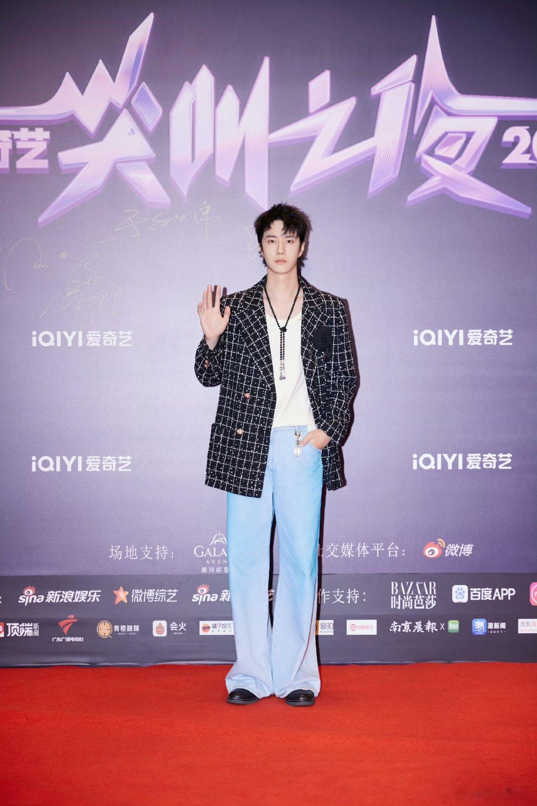 #王一博年度电影男主角##王一博2023尖叫之夜年度男主角# ​​​期待更多好作
