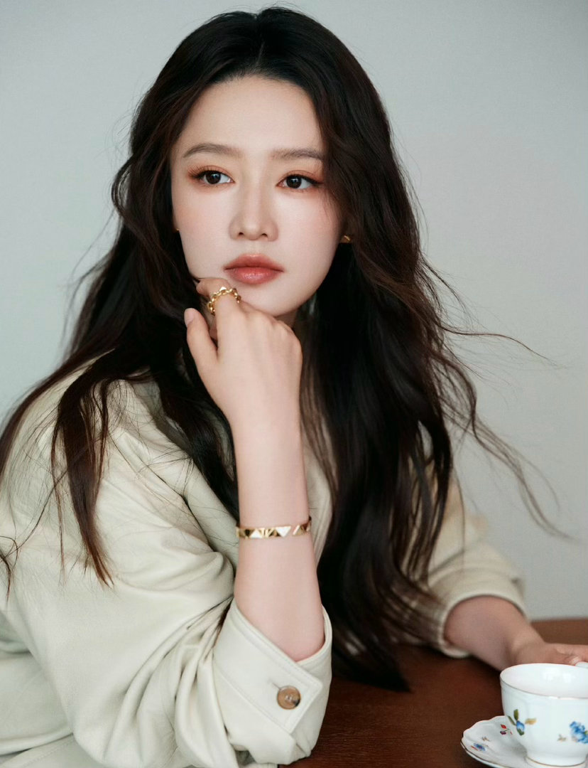 王星越李沁害怕但出片王星越李沁花少同款命苦出片 前一秒：妈妈下一秒：耶✌🏻 ​