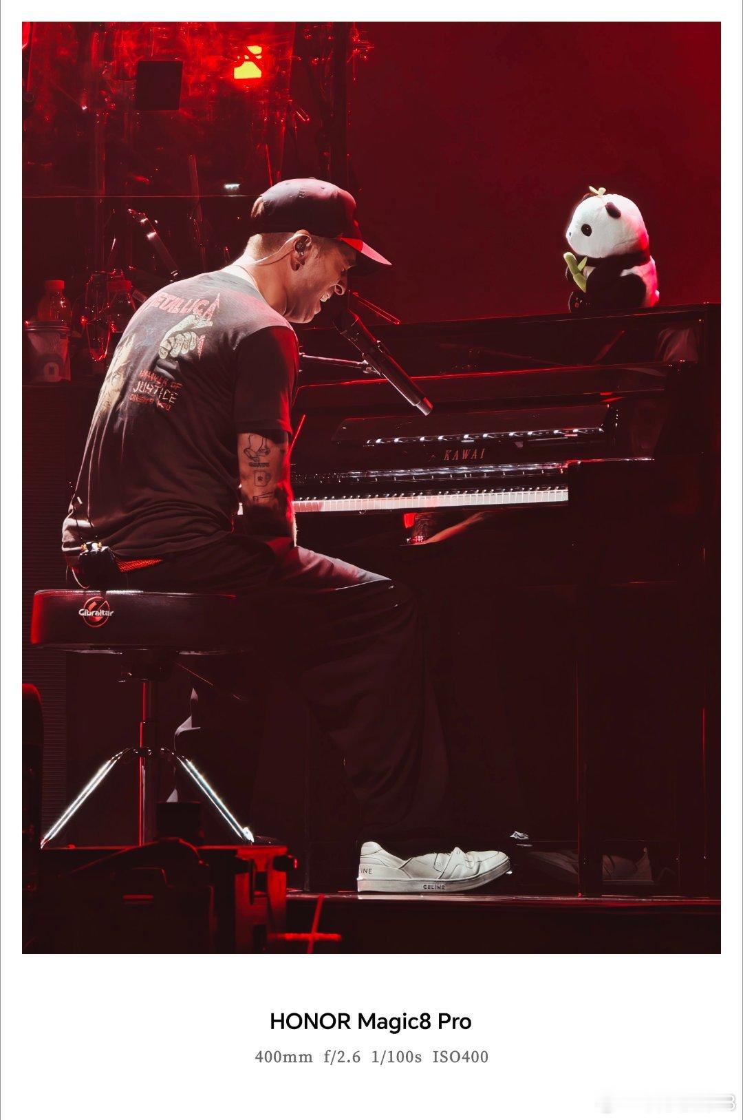 用OneRepublic演唱会来开启周末，太对味了～两年后再来成都，耳机里的歌终