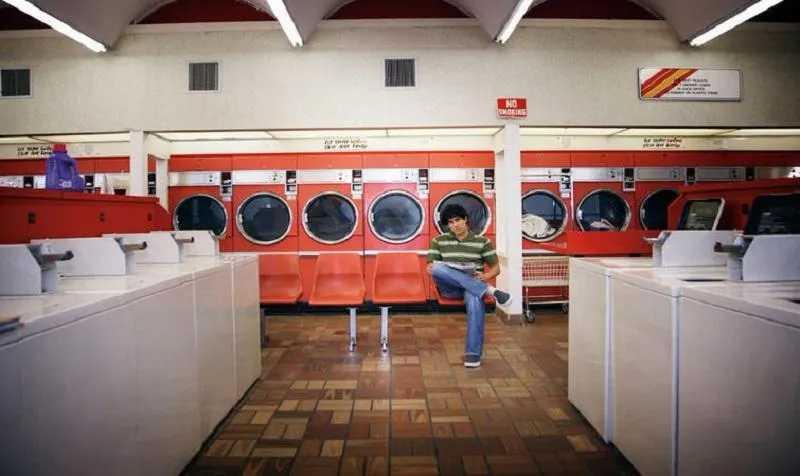 老外纳闷中国没公共洗衣房！有个外国网友在网上发帖子说，他在中国住了好几年，发现公