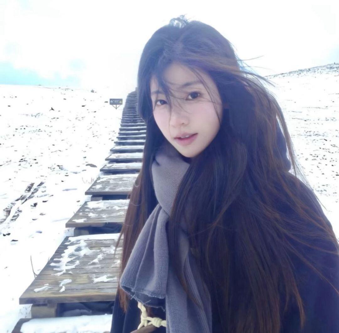 WeChat｜小众氛围感女生头像分享｜图源网络 
