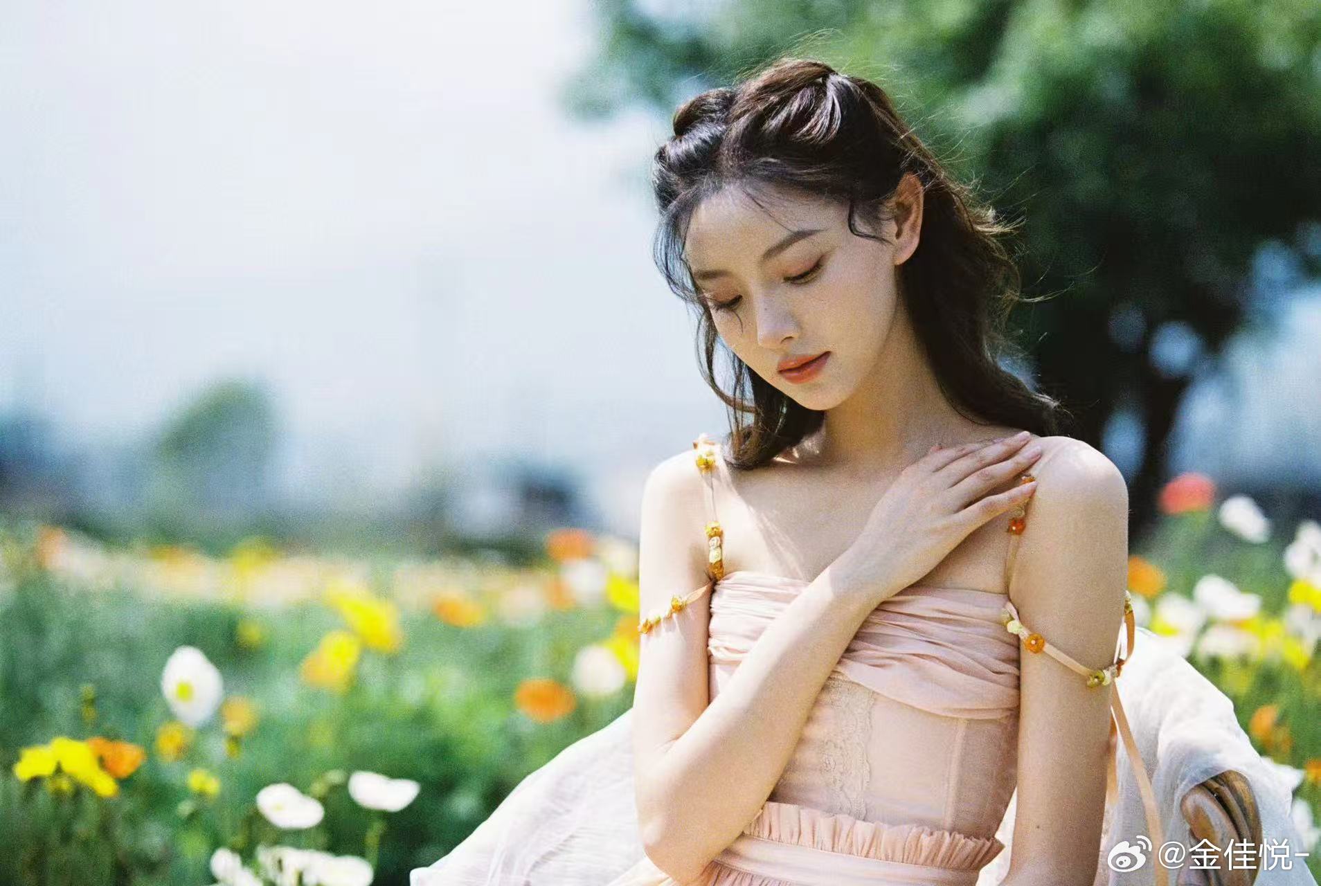 旧手机里突然翻到三年前在玉龙雪山下的🎞️ 