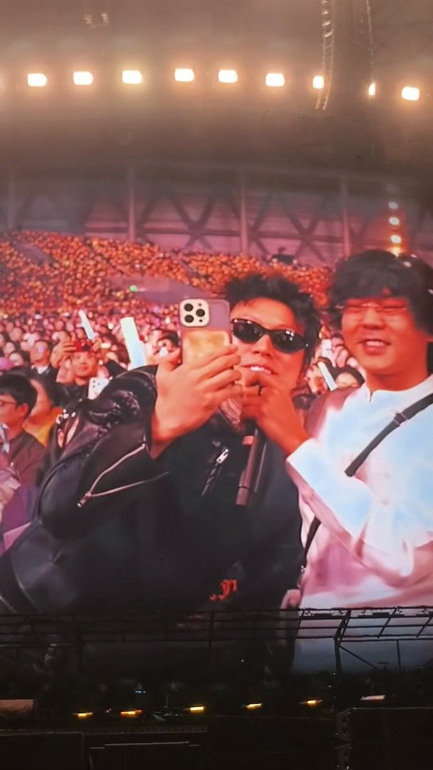 许嵩原来是个老OG 天呐！怪不得这么多说唱圈的来听他的演唱会！许嵩原来是个老OG