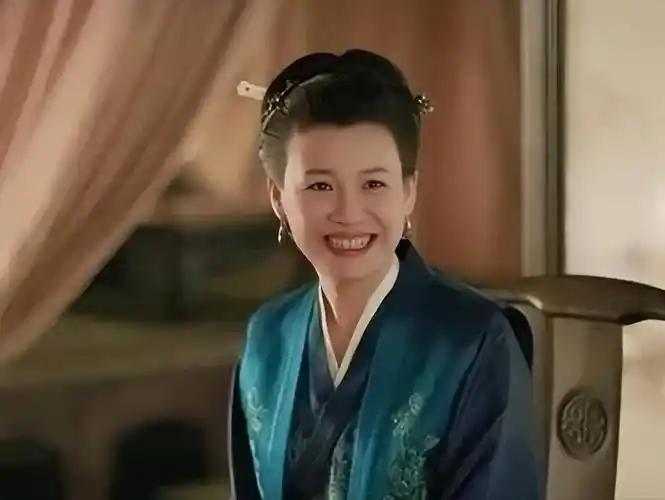 用大娘子的视角打开平平郡主，那真是今天你爱答不理，明天我喜上加喜。
忽而这两个女