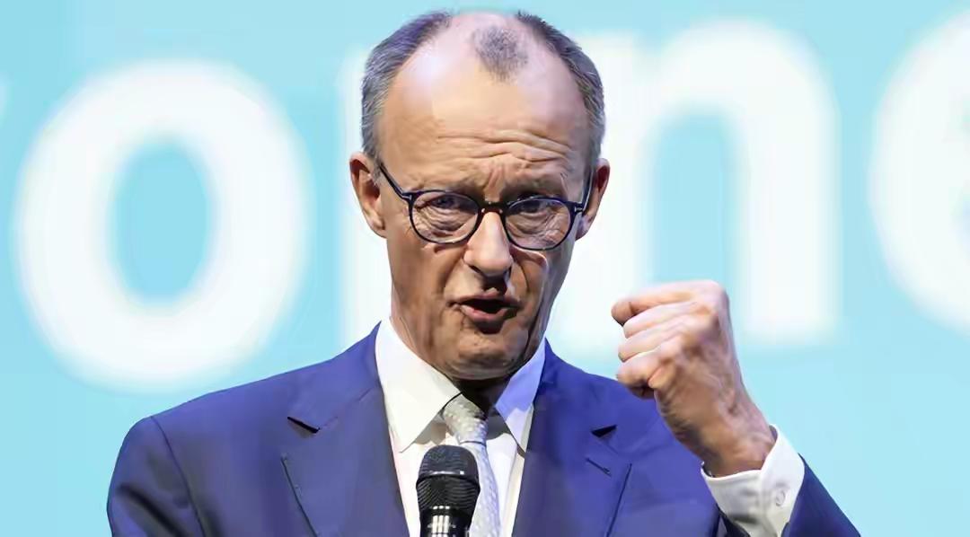 翻脸就出阴招！默茨照搬广场协议算计中国，德国车企先集体慌了
 
前脚带着奔驰、宝