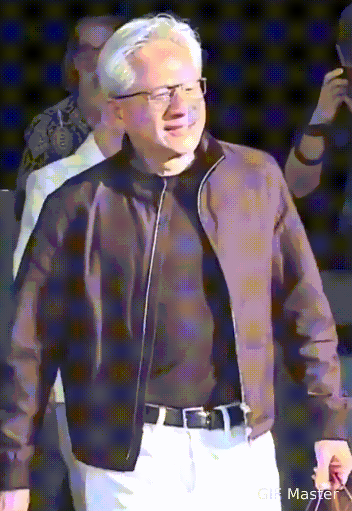 黄仁勋在‘’人情世故‘’方面很在行！
据外媒消息，英伟达CEO黄仁勋携老婆和子女
