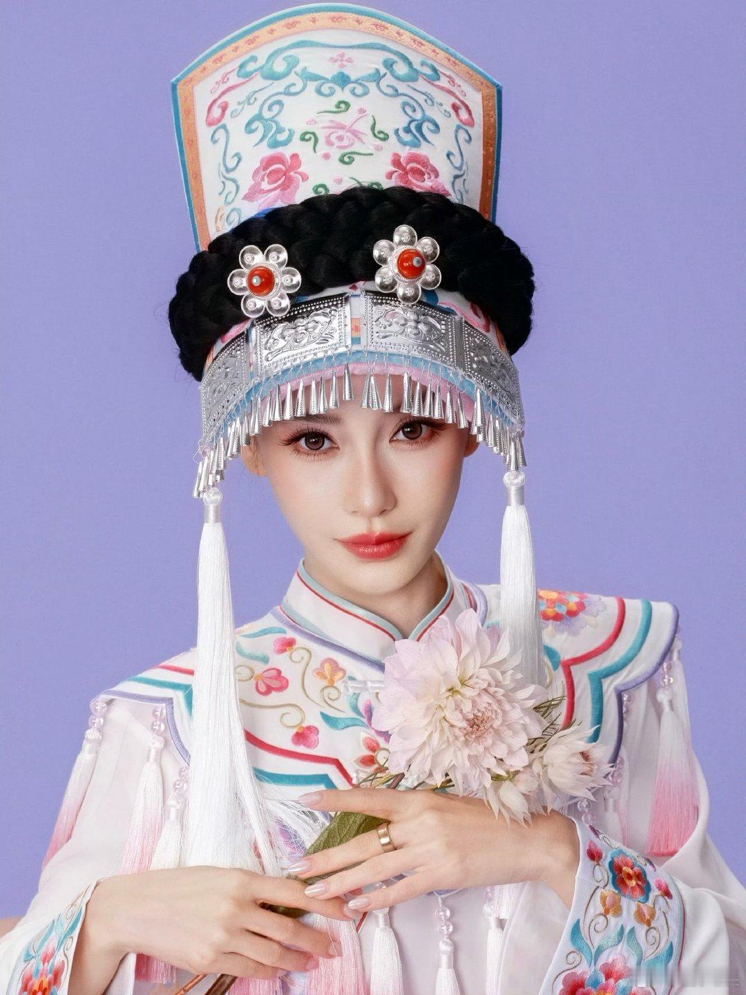 Angelababy一袭羌裳Angelababy东方羌绣非遗 羌羌羌~一袭羌裳，