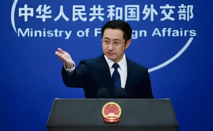这盘大棋走得真绝！不得不说，中央里头有高人。

谁能想到，日本首相那几句不着调的