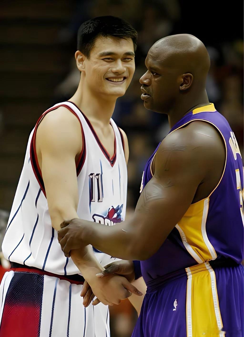 NBA历史一些知名大个子生涯三分表现：穆托姆博，三分2中0，命中率0.0%奥尼尔