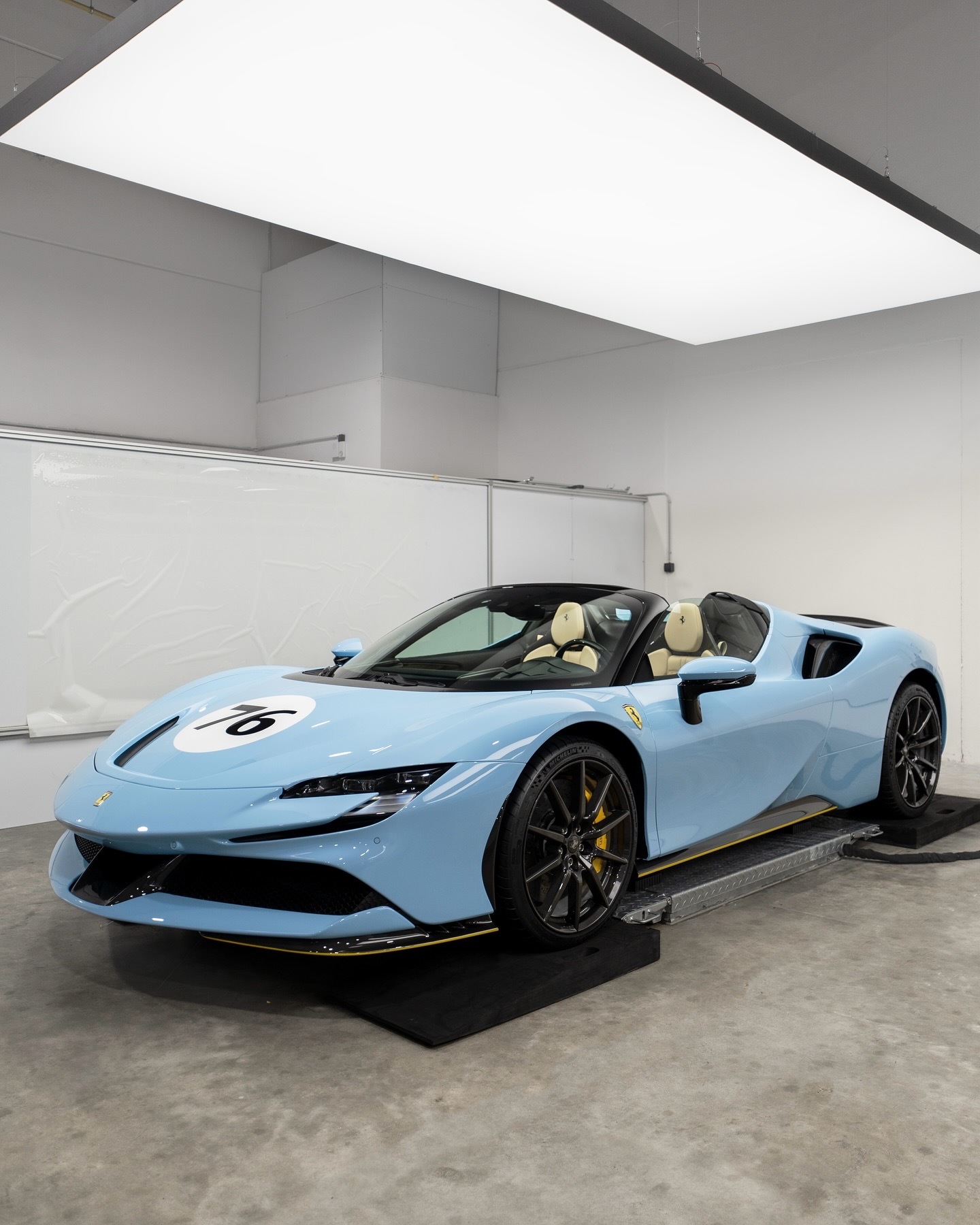 Ferrari SF90 Spider(Azzuro La Plata ) ​​