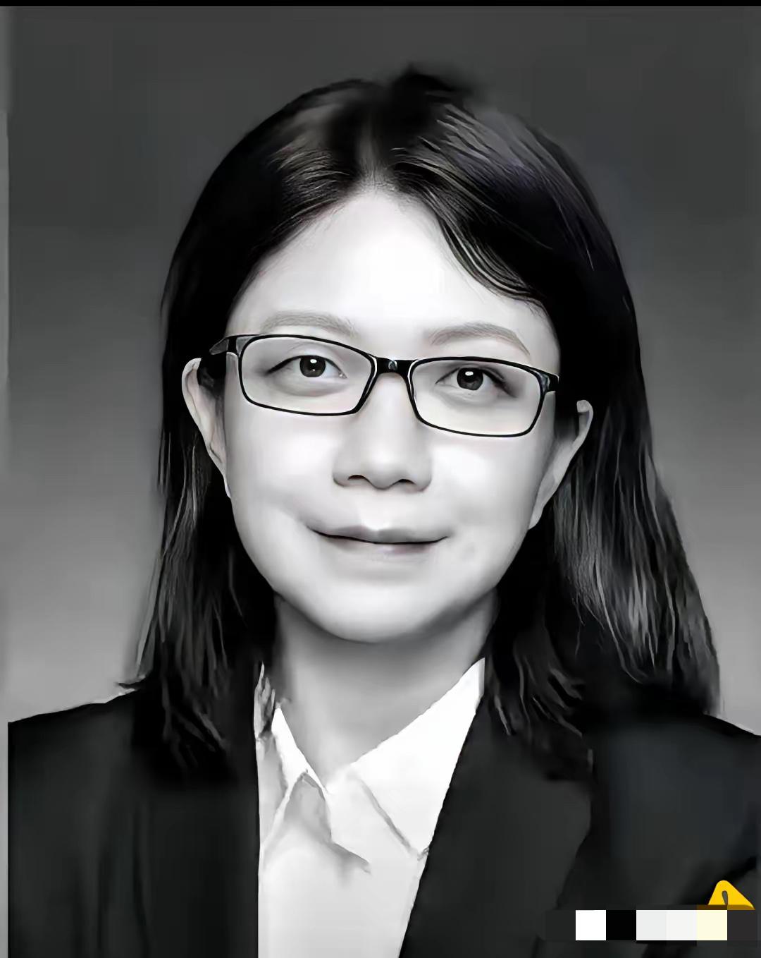 热搜上天天挂着
那些网红明星的烂瓜！
​可咱们国家刚痛失了一张真正的“科技底牌”