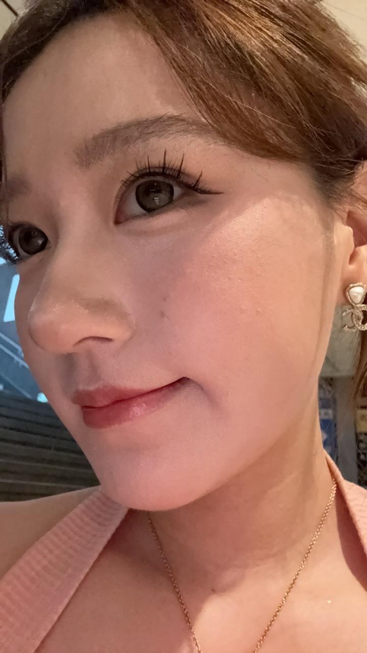 前置拍的妆效 好喜欢 虽然镜头畸变很严重哈哈哈 花火大会好美！