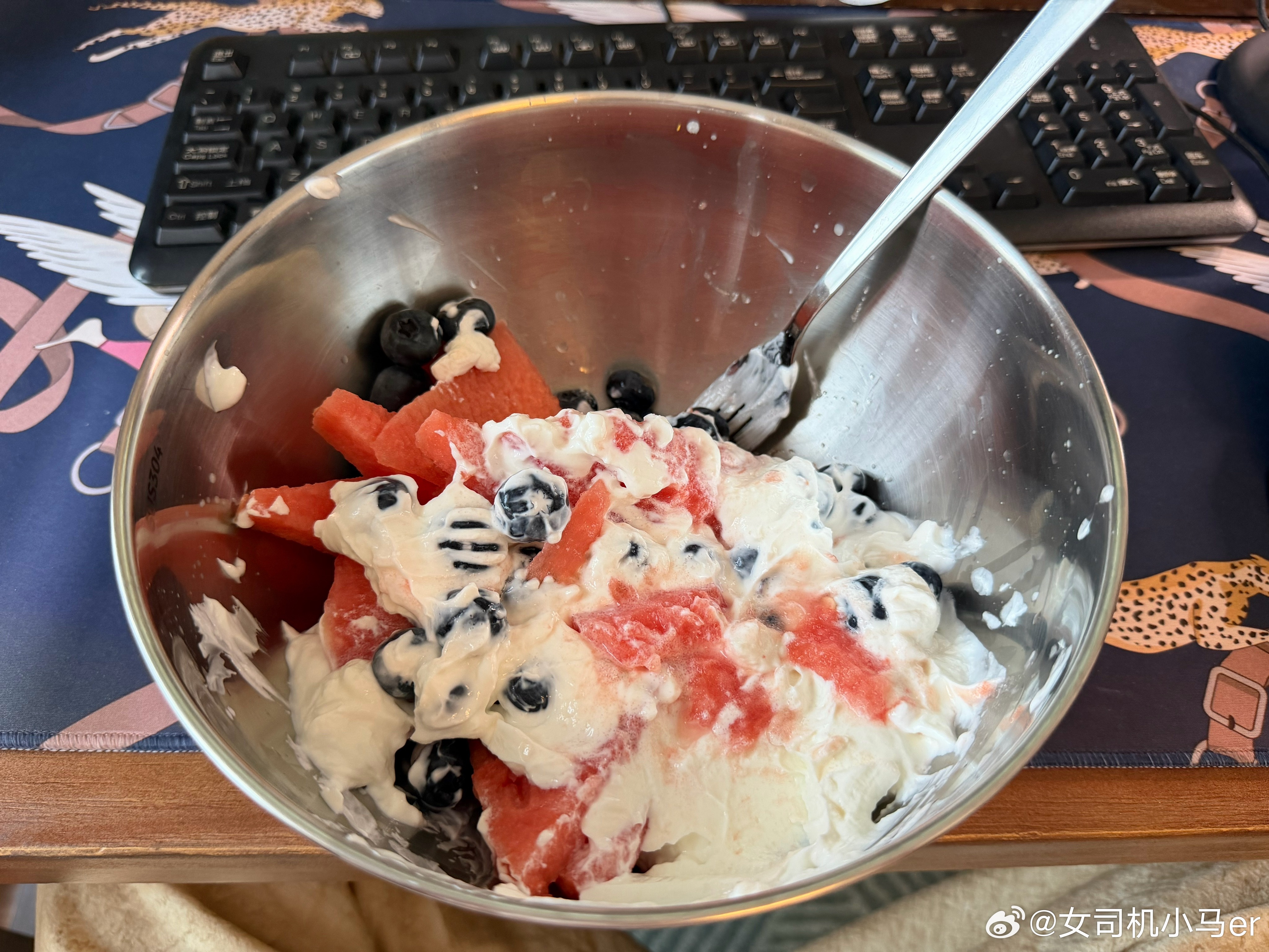 现在流行吃漂亮酸奶碗我这粗旷酸奶盆怎么样