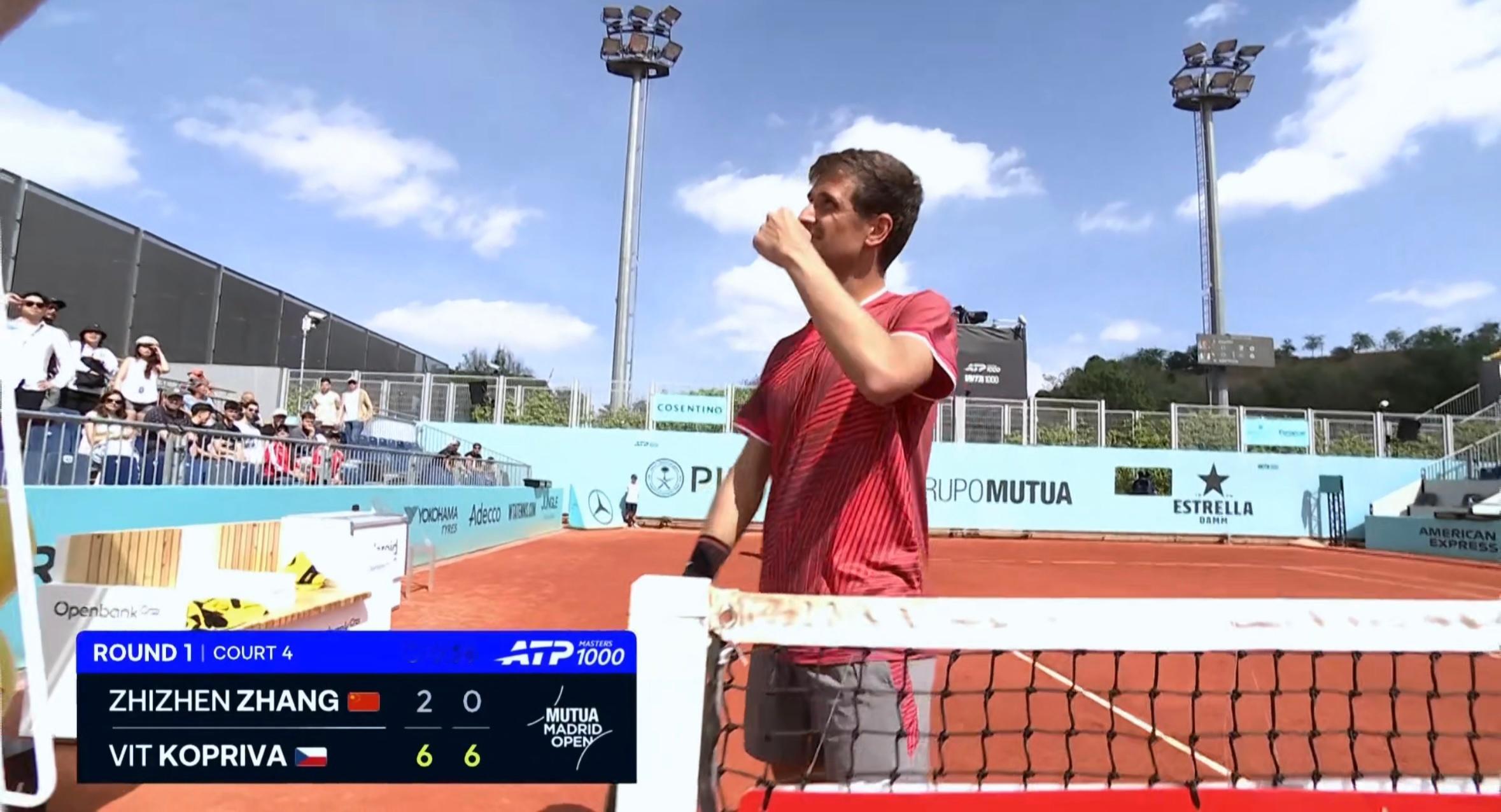 马德里大师赛首轮，男子正赛独苗张之臻2-6/0-6不敌科普里瓦。 马德里1000