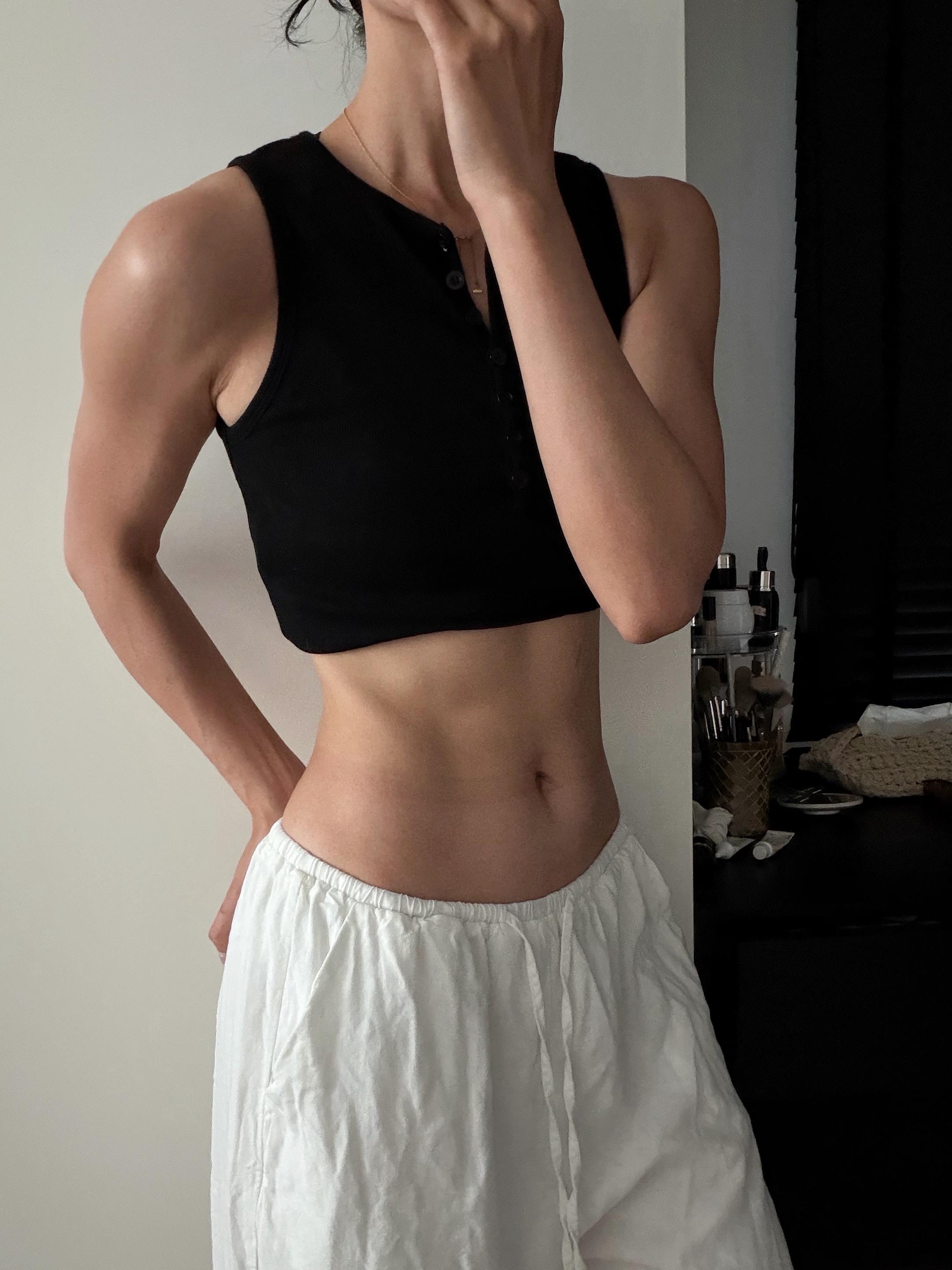 一点点肌肉🤔。