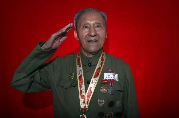 军号嘹亮：南启祥用一生吹响忠诚的号角
 
南启祥，男，1936年2月出生于山东省