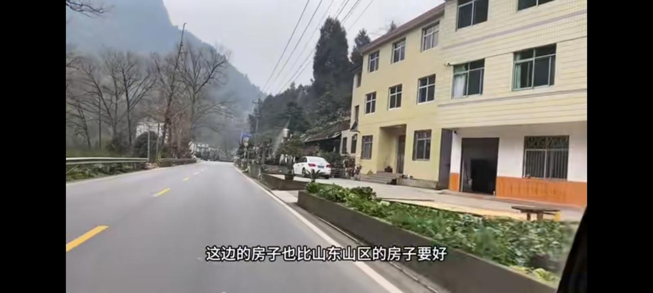 山东第三，可你开车跑一趟就知道那是个笑话。
比不了江苏，
人家老二无话可说，到了