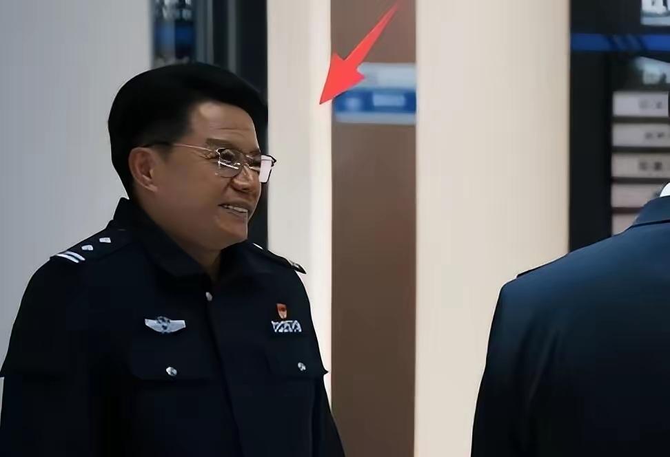 50岁的中年男人不容易！

在民营企业50岁的男人是最容易被优胜劣汰淘汰的对象，