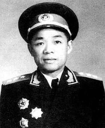 如今有航母，更念韩先楚
1949年，我军攻金门，失利。失利的原因也很明显，没船，