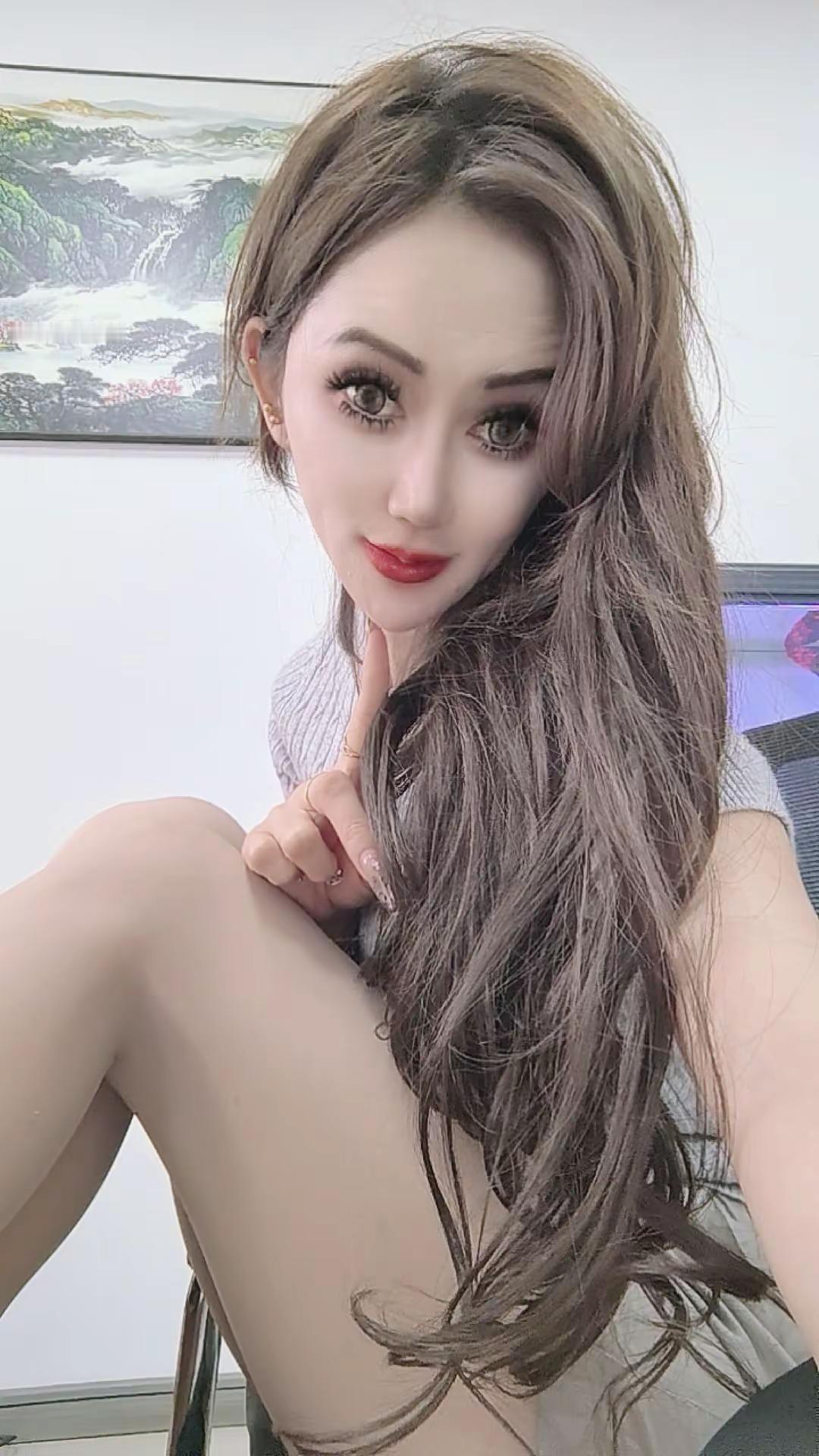 爱我的人要有五颗心 真心 耐心 良心 忠心和一直偏向我的心！