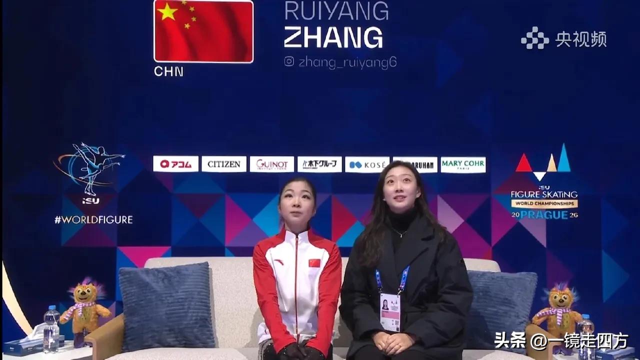 花样滑冰世锦赛在捷克布拉格开战，率先进行的女单短节目比赛，刚刚在米兰冬奥会获得第