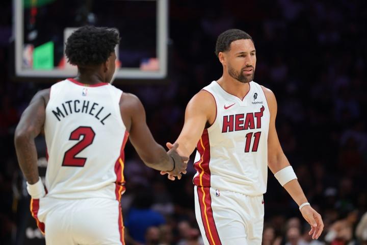 老詹眼光真毒辣！热火根本没有靠谱后卫，当初不选热火，太清醒了
 
NBA常规赛，