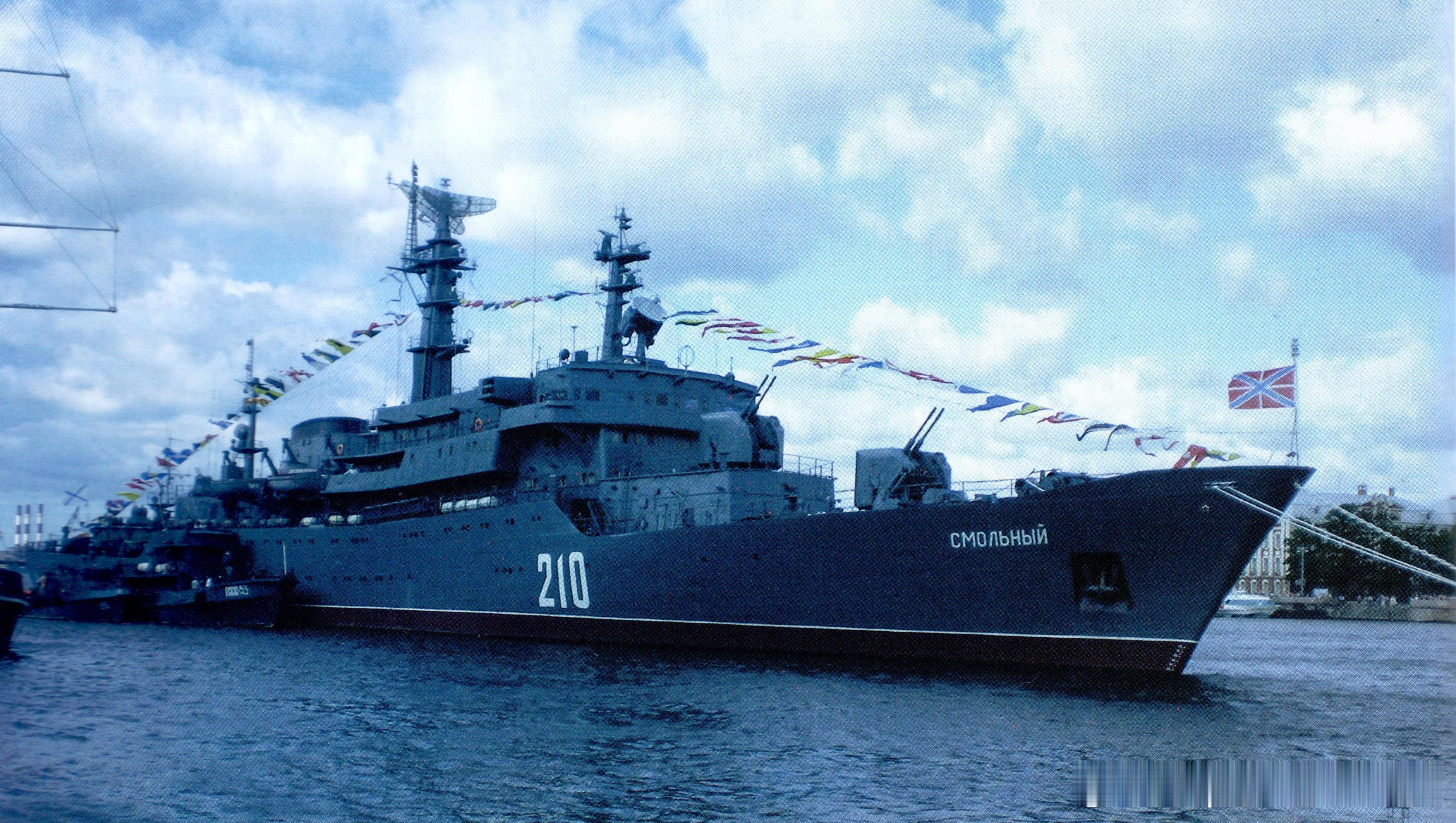 什切青船厂（最初为1851年成立的伏尔铿造船厂，1947年更名）为苏联海军建造的