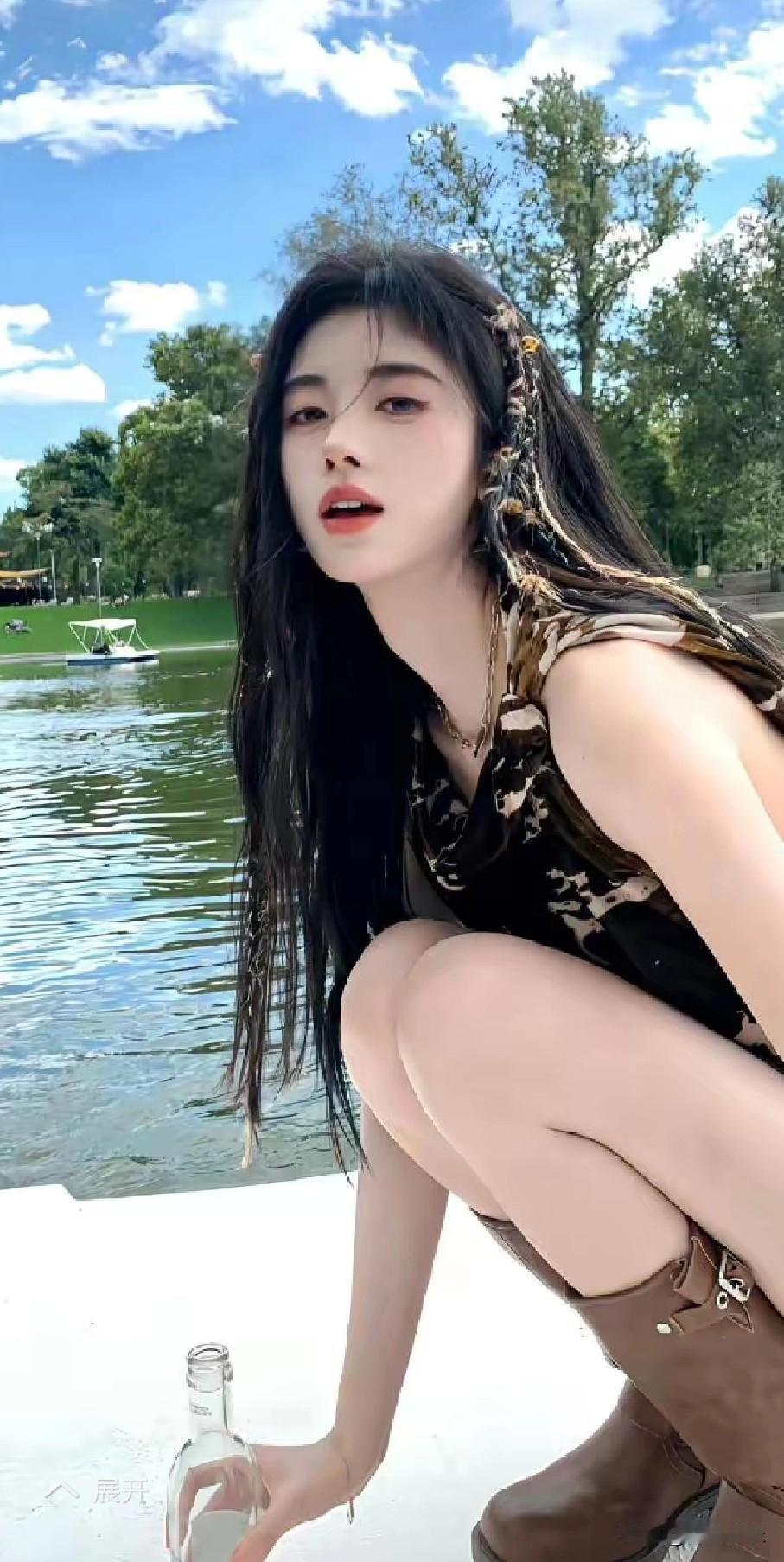 娱乐圈又掀风波！鞠婧祎与丝芭传媒解约纠纷闹得沸沸扬扬，这次连 “话题大佬” 王思