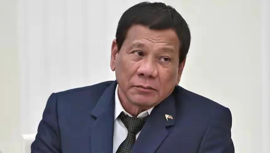 国际刑事法院的一纸裁决，如重磅炸弹般砸向菲律宾政坛，瞬间引发轩然大波。杜特尔特家