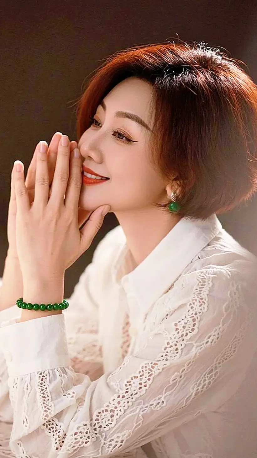 AI逆光白衫照 随变ai随便玩 广告分成伙伴计划玩法达人