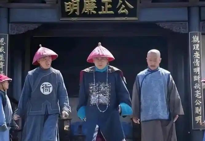 县丞是正八品，知县是正七品，虽然级别只差一级，但实际权力和地位却天差地别。

同