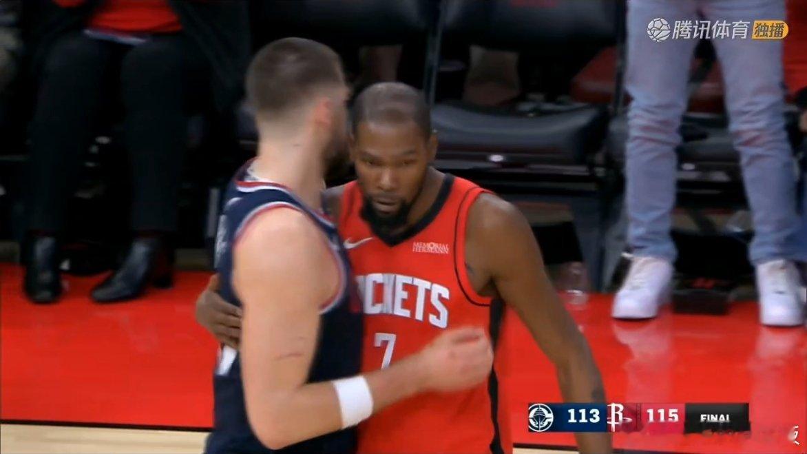 快船113-115惜败火箭！申京22分15板，祖巴茨空砍33分7板快船vs火箭