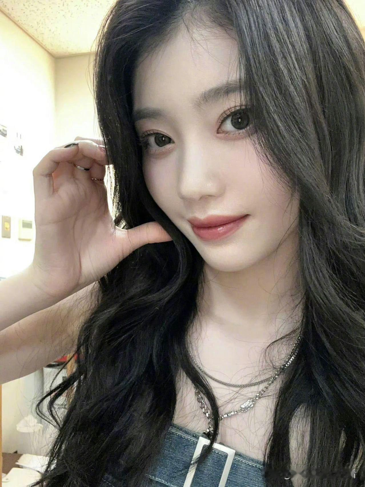 沈小婷官宣加盟《奔跑吧》沈阳站后，《奔跑吧》也坐实了她的加盟，这也是她出道后参加