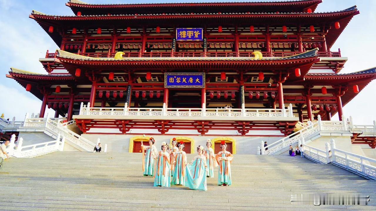 打卡中国古风建筑，感受传统文化的魅力！清新的连衣裙穿搭 旅游该如何穿搭又舒服又时