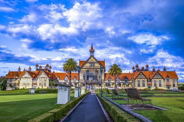 不会英语照样来新西兰打工！
很多人一提出国打工，第一反应就是“我英语不行啊”。其