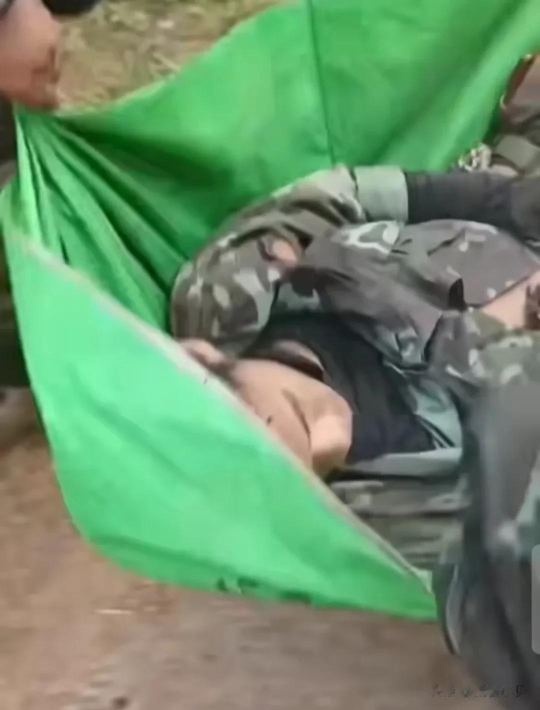 太过分了，缅军战场上使用毒气弹已经违反国际法。
打不过同盟军就使用卑劣手段，同盟
