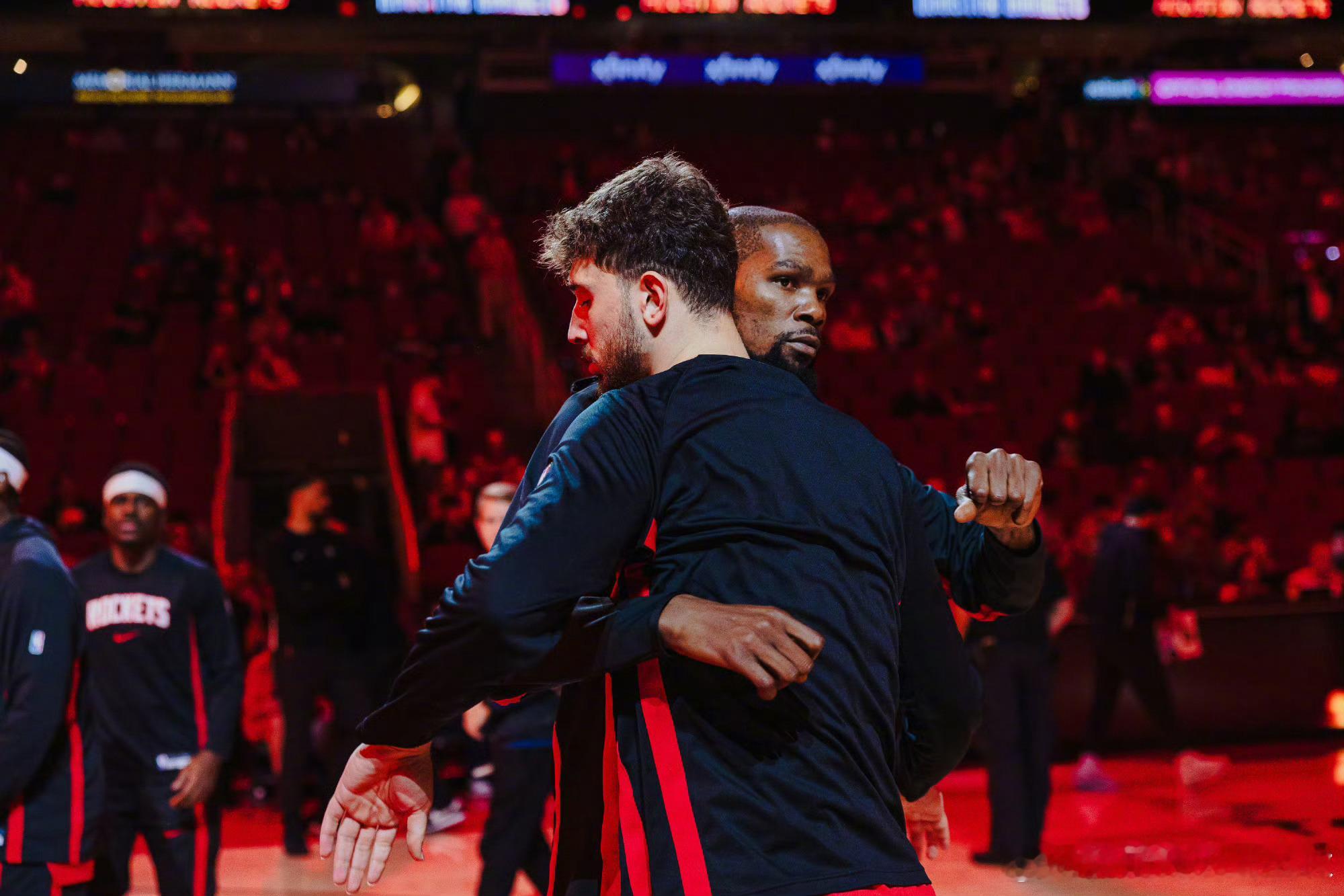 今天的付出是明天的基石，坚持终将美好。火蜜们，晚安💤火箭vs湖人休斯顿火箭休斯