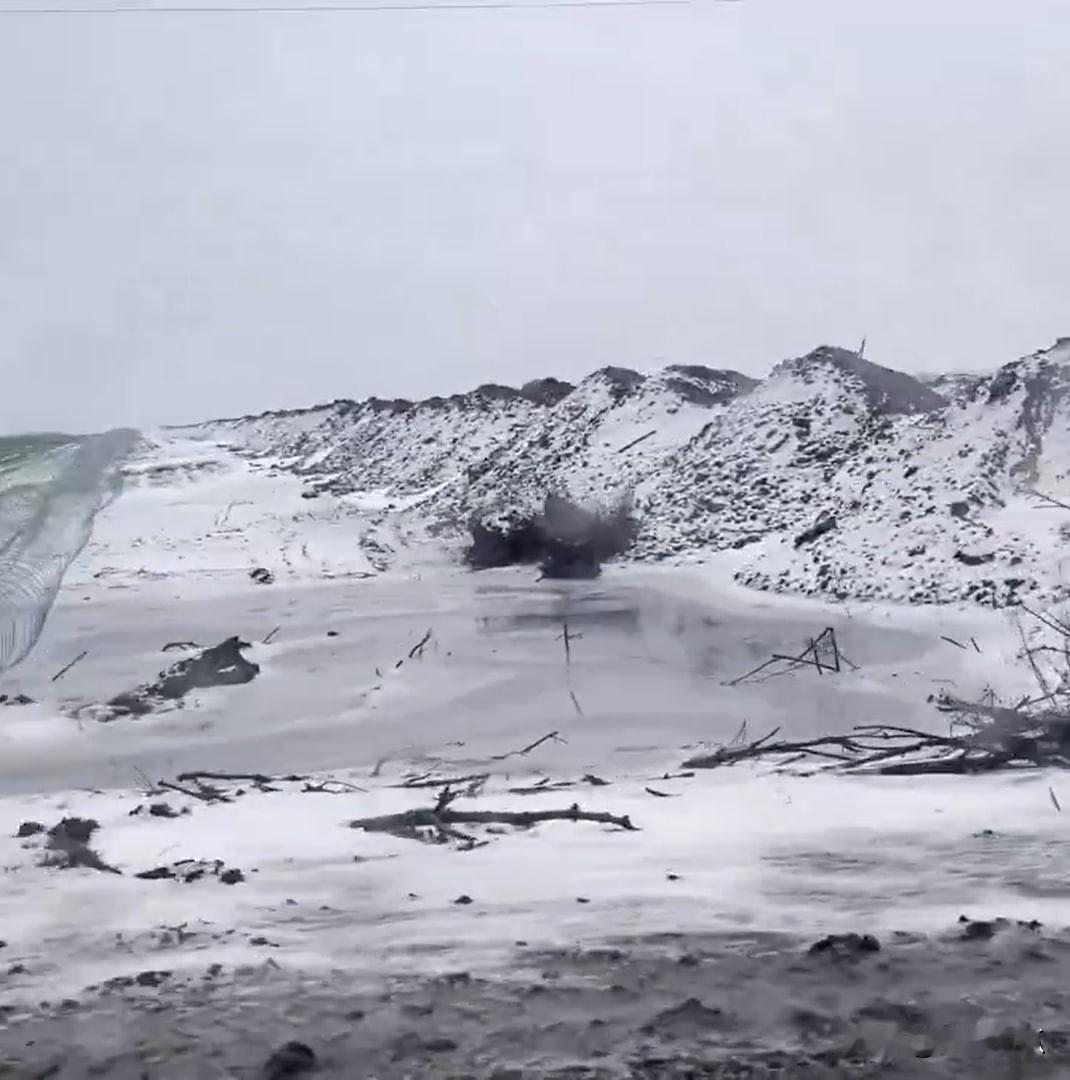 这可能就是以后分界线，乌克兰军人公布一段第聂伯罗彼得罗夫斯克州新型防线图，三道深